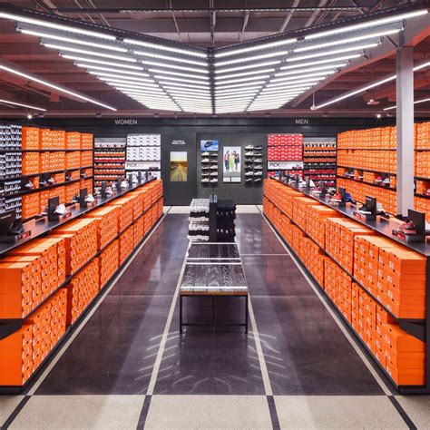 nike pet aanbieding|Nike Factory Stores.